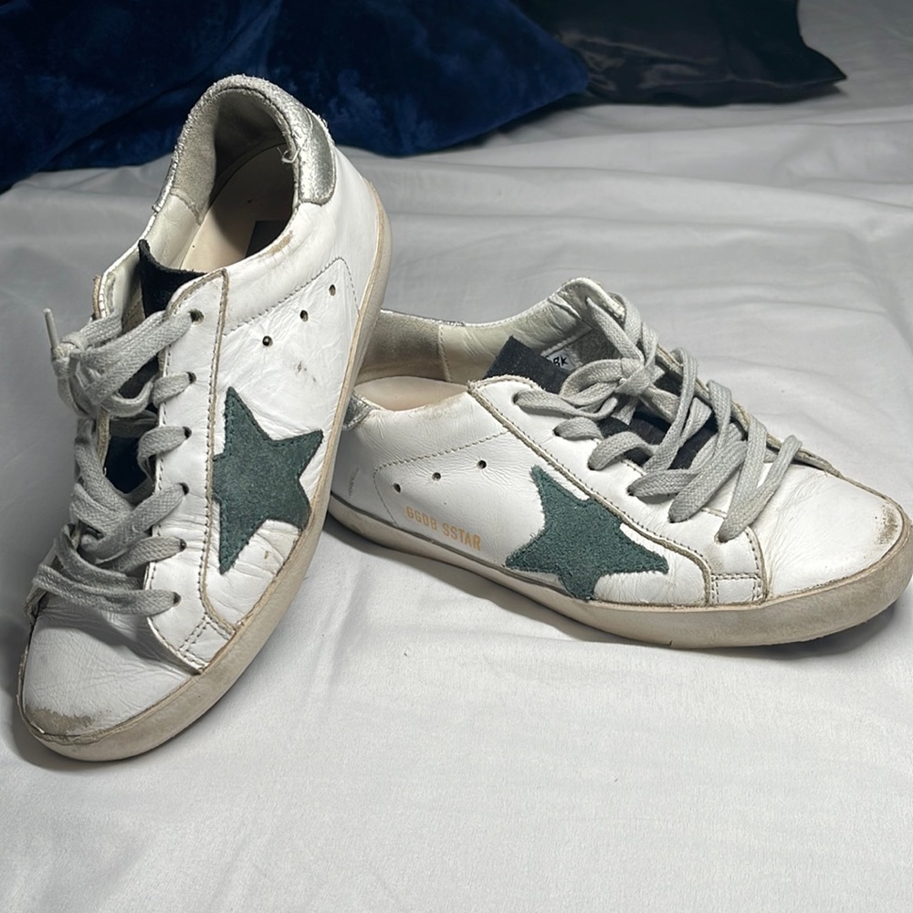 GOLDEN GOOSE SNEAKERS.